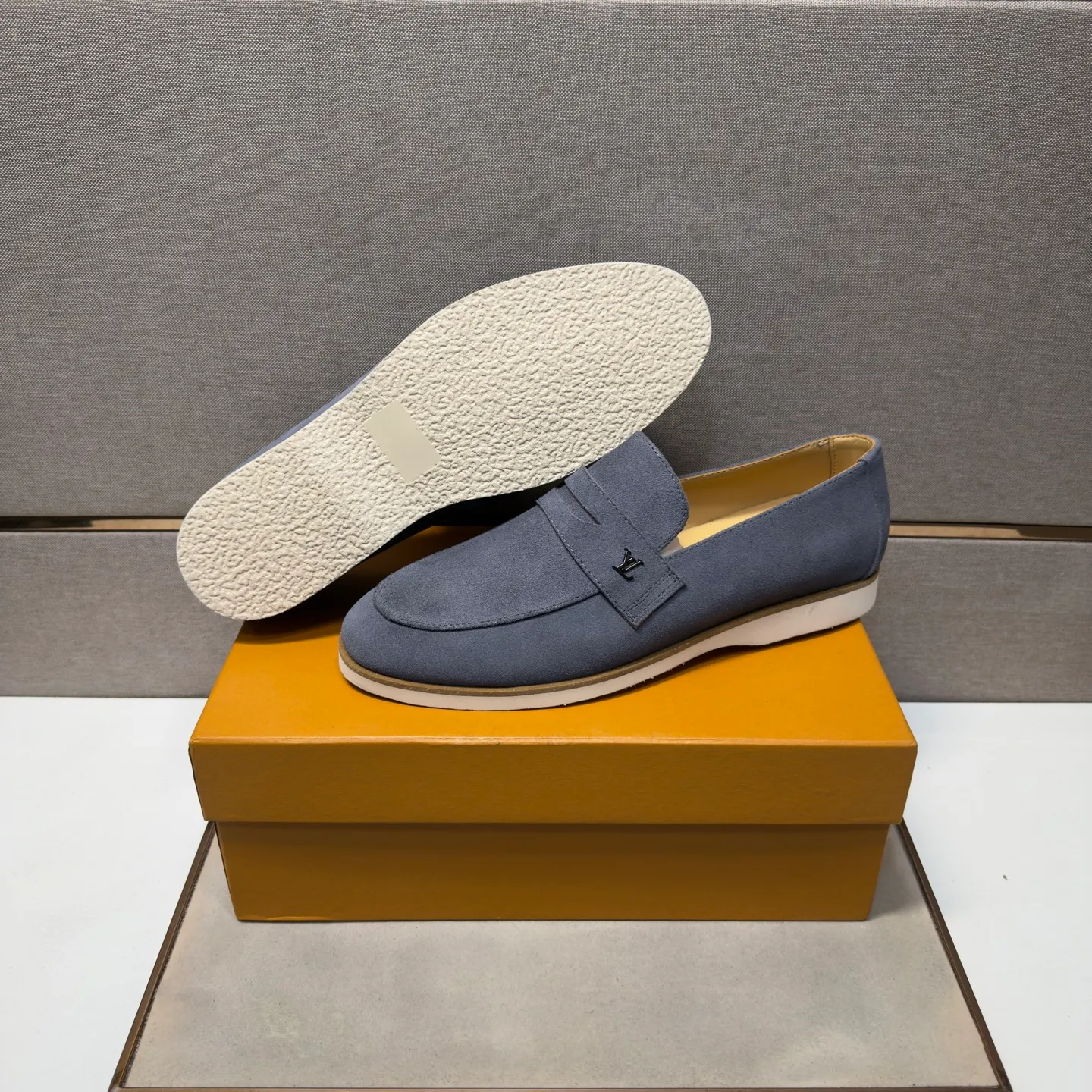Men's men's shoes 💰pp442 [LV～] Men's casual shoes 2026z cabinet sales simultaneously 🔶Size: 38-44 #️⃣ 🔷4 colors🔜The upper is made of cowhide stitching ➕Cowhide lining, comfortable and breathable, sole: original comfortable and wear-resistant outsole, ⚠️real thing📱photographed🎬real thing is better📢📢📢